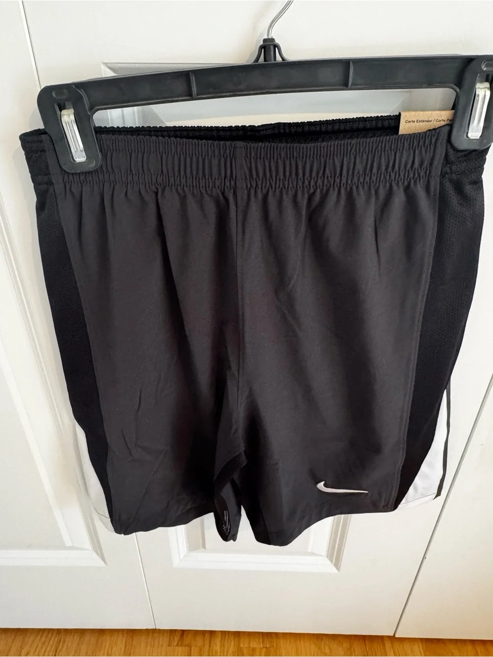 Nike Dri-Fit Venom IV Woven Black Athletic Shorts with White Accent (Youth M)